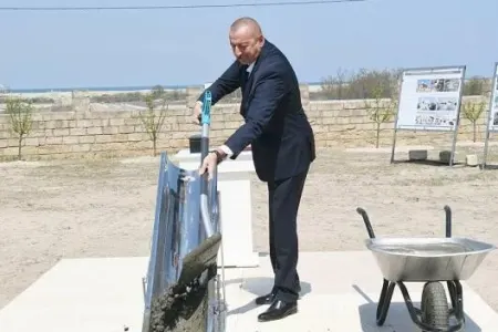 Prezident Xandəndi Konqres Mərkəzinin təməlini qoydu