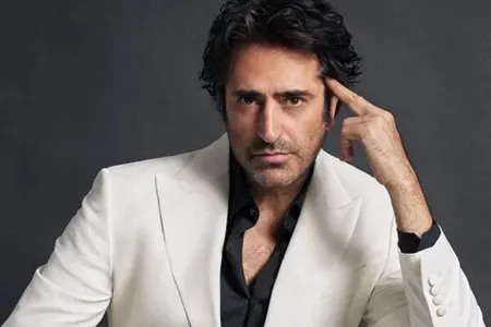 Aktrisa Mahsun Kırmızıgülün oğlu ilə eşq yaşayır?