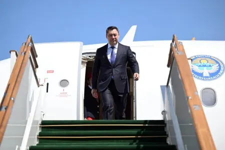 Sadır Japarov Azərbaycana gəldi