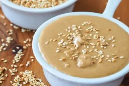 Küncüt əzməsi acqarına yeyildikdə hansı xəstəliklərə çarə olur?