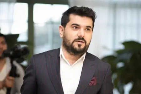 Bu da Elşənin yeni avtomobili