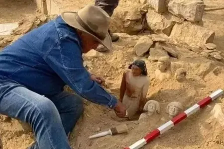 “Şeyx” xəzinə üçün 8 yaşlı uşağın əllərini kəsərək öldürdü