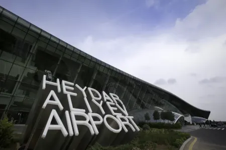 Bakı hava limanında sərnişin axını 40% artıb