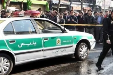 İranda polis zabiti öldürüldü