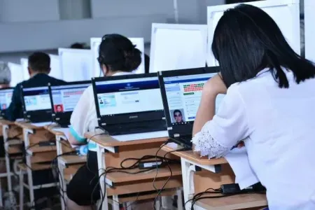 MİQ imtahanında internet kəsildi - Müəllimlər...