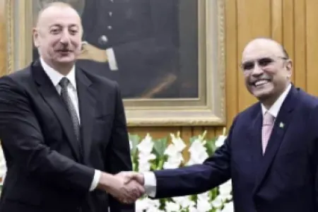 İlham Əliyev pakistanlı həmkarını COP29-a dəvət etdi