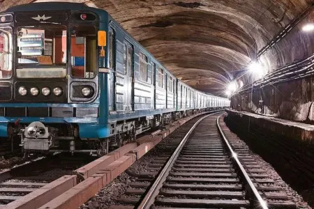 Metroda relsə düşdü - ƏTRAFLI