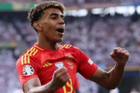 17 yaşında Avropa çempionu olan Yamalın qəribə həyatı - DOSYE