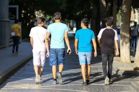 “Şortik”də gəzən kişilər - – Onlar qınanılmalıdırmı?