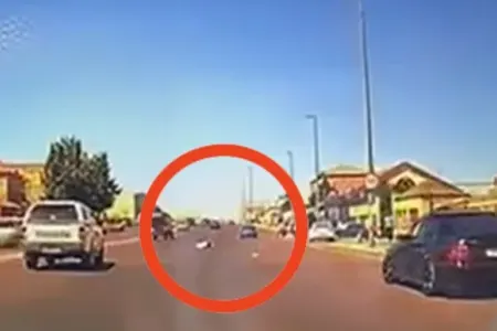Bakıda sürücü avtomobili ilə piyadanı vurub qaçdı - VİDEO