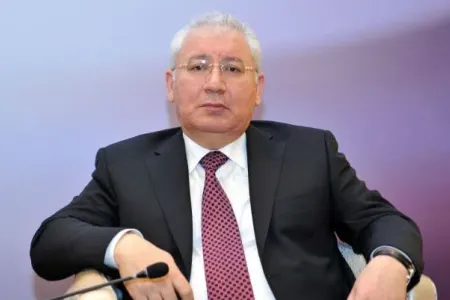 Sabiq nazir deputatlığa namizəd oldu