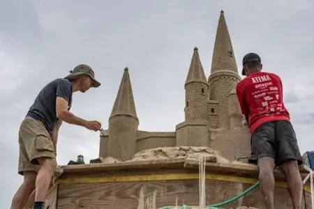 Qum Heykəl Festivalı böyük marağa səbəb oldu