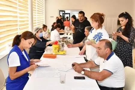 Aşura ilə bağlı toplanan qan vətəndaşlara pulla verilir?