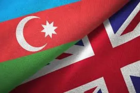 Ceyhun Bayramov Britaniyanın dövlət katibi ilə görüşdü