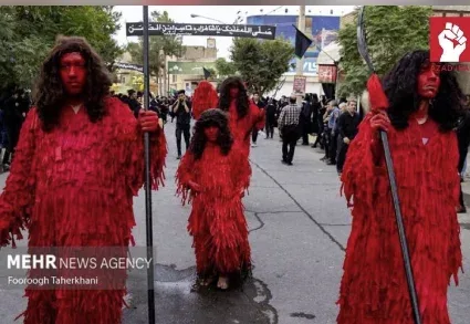 İranda əzadarlıq mərasimindən qəribə - Fotolar