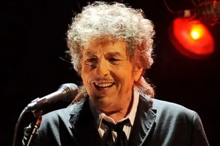 Əfsanəvi müğənnidən telefon qadağası