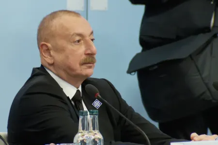 Prezident “Avropa Siyasi Birliyi” 4-cü Zirvə toplantısının bağlanışında iştirak edib