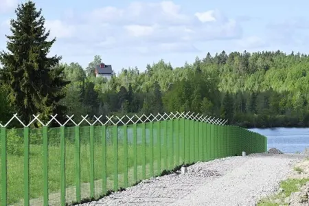 Rusiya Finlandiya ilə sərhədi pozdu