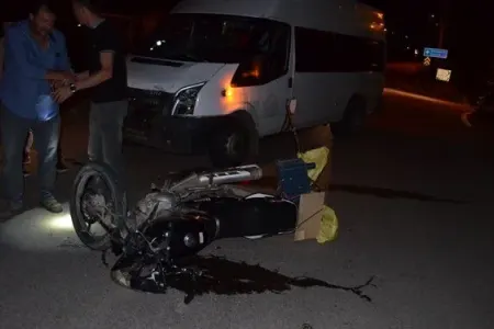 Avtobusla motosiklet toqquşdu: - Yaralılar var