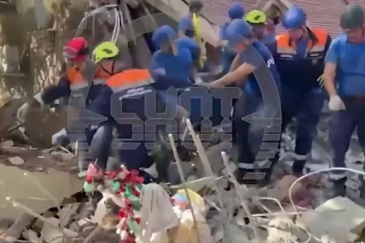 Ticarət mərkəzində PARTLAYIŞ: - Çox sayda yaralı var