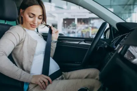 Maşın sürmək hamilə qadınlar üçün hansı riski yaradır?