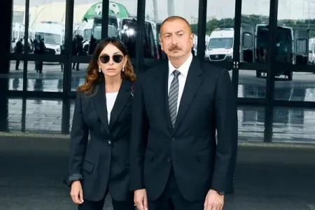 Prezident və xanımı Səfa Mirzəyevin dəfninə əklil göndərdi