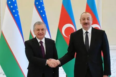 İlham Əliyev Şavkat Mirziyoyevə zəng edib