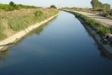 4 yaşlı uşaq kanalda boğuldu
