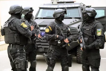 Polisdən ƏMƏLİYYAT: Mütəşəkkil dəstənin 5 üzvü ələ keçdi - VİDEO