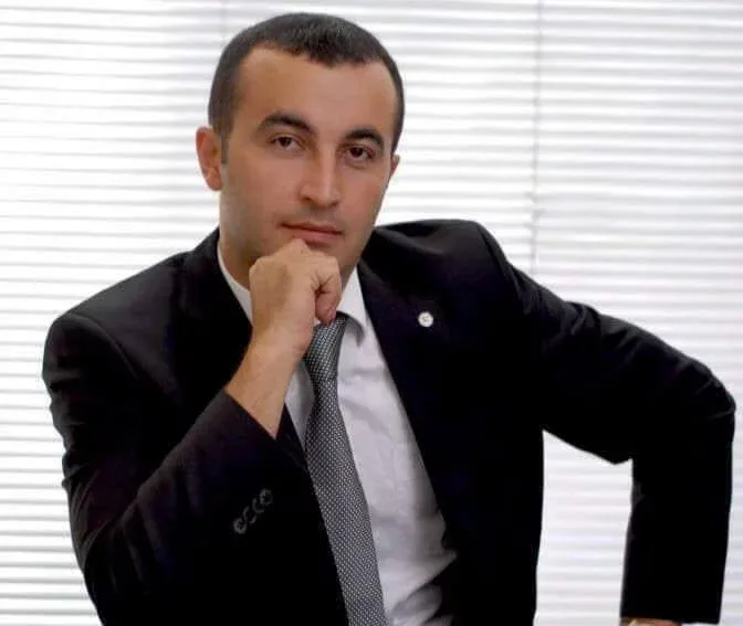 Türkiyədə vəfat edən xanım jurnalistin qardaşı da - illər əvvəl faciəvi şəkildə ölüb - FOTO