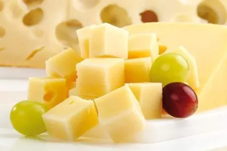 Üzümü bu qidalarla birgə yemək olmaz! - – Dietoloqdan xəbərdarlıq