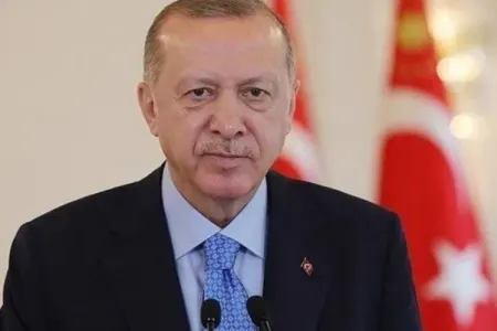 Ərdoğan məşhur müğənniyə zəng etdi