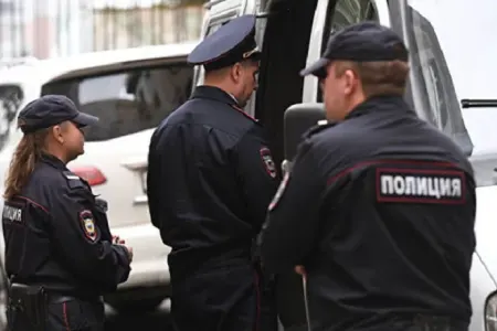 Məşhur milyonçunun oğlu polis rəisini döydü - VİDEO