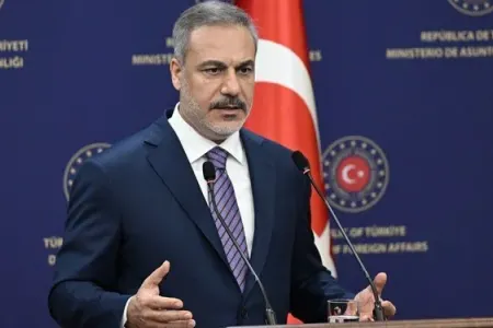 Hakan Fidan İrana gedir