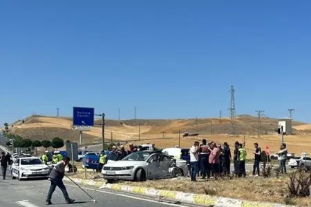 Avtomobillərı toqquşdu: - Ölən və yaralananlar var