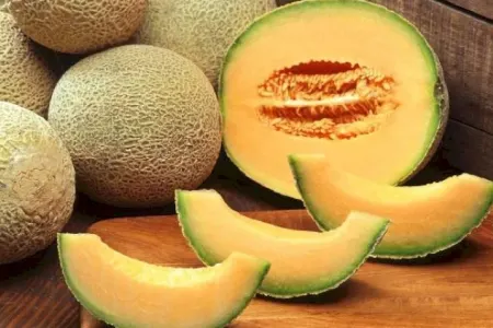Dəlicəsinə sevmək istəyirsizsə, yemiş yeyin