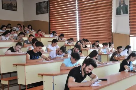 Tələbələrin NƏZƏRİNƏ! - 1 avqust 18:00-a qədər...