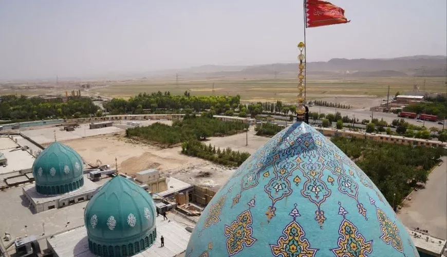 İran "Qisas bayrağı"nı qaldırdı - FOTO
