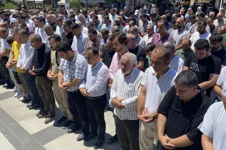 Haniyə üçün Türkiyənin hər yerində qiyabi - cənazə namazı qılındı