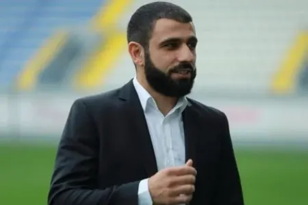 Rəşad Sadıqovun məşqçi karyerasında ilk