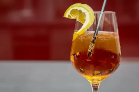 Bu içki 50 yaşdan sonra CAN ALIR