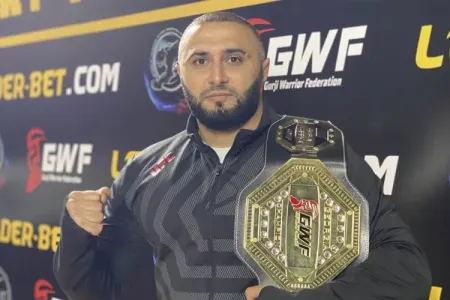 Məşhur MMA döyüşçüsü Elçin Hüseynov: - Vətənpərvər döyüşçünün hekayəsi