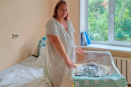 36 yaşlı rusiyalı qadın 11-ci dəfə ana oldu