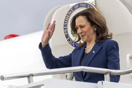 Kamala Harris prezidentliyə namizəd oldu
