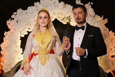 Toyda gəlinə 3 kilo qızıl, - bəyə 3 milyon verildi