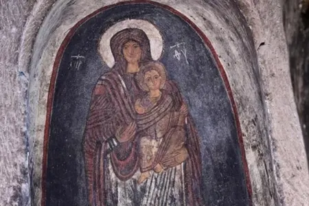 Gümüşlər Manastırı "Gülən Məryəm Ana" freskası ilə diqqət çəkdi