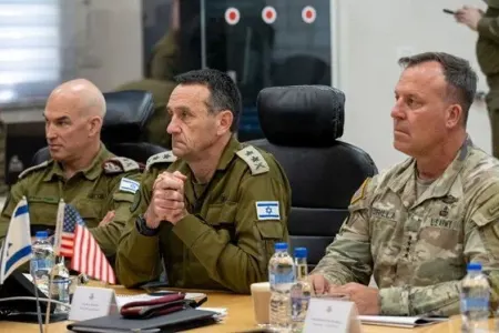 General Kurilla İsrailə səfər etdi