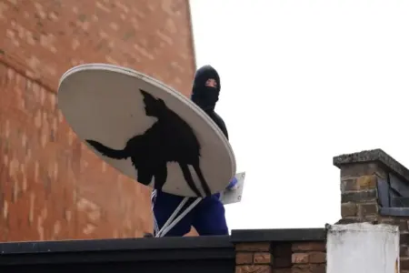 Benksinin yeni sənət əsəri Londonda oğurlandı