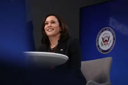 Kamala Harris seçki platformasını AÇIQLAYACAQ