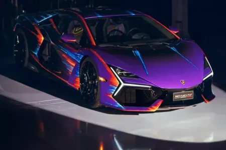 “Lamborghini”n unikal modeli təqdim edildi – “Revuelto Opera Unica”